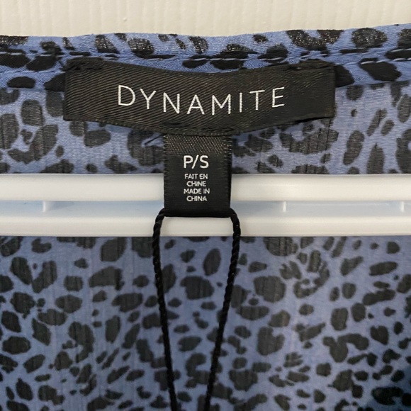 Cropped Cheetah Print Blouse - Picture 4 of 5